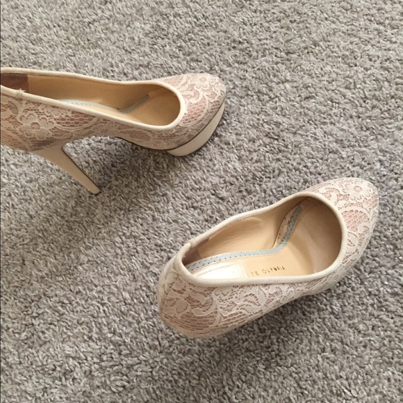 Charlotte Olympia lace pump - Picture 7 of 8